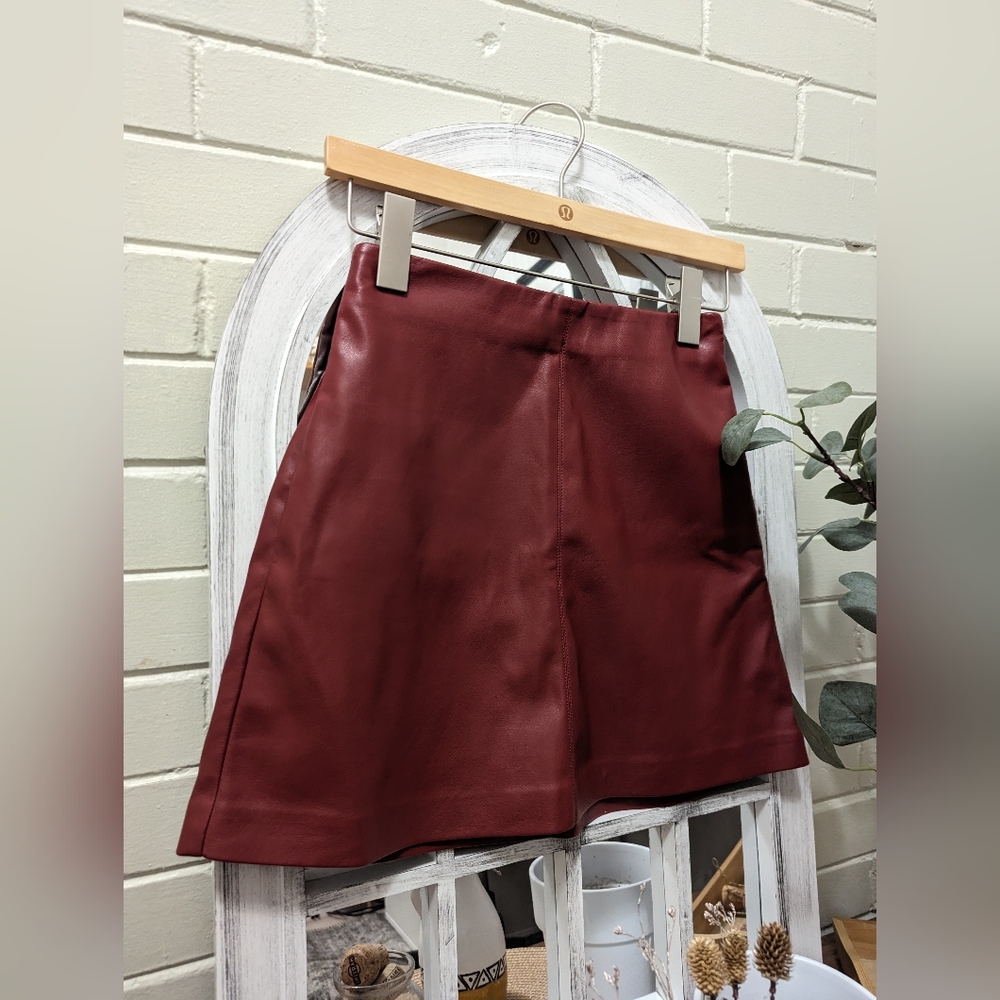 Dynamite red faux leather skirt